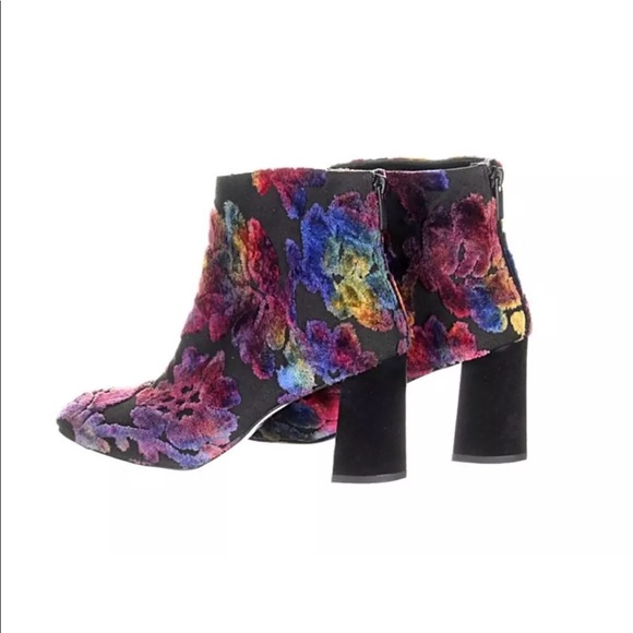 Stuart Weitzman Bacardi Floral Brocade Ankle Boots - Picture 5 of 5